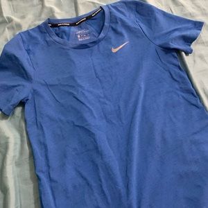Nike top